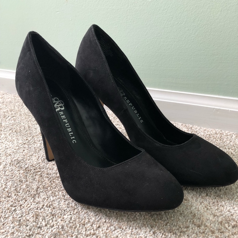 Rock and Republic Black Heels